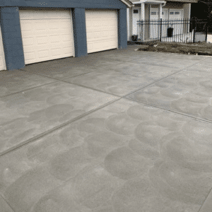 Swirl concrete driveway